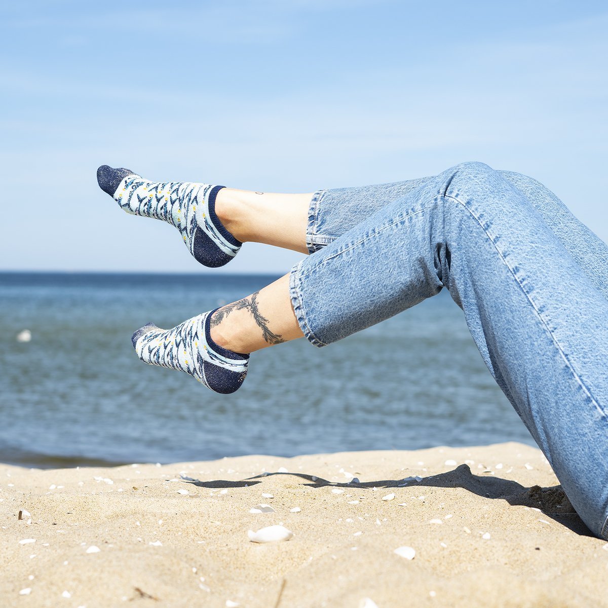 Damensocken in einer Blechdose | Sardines Muster