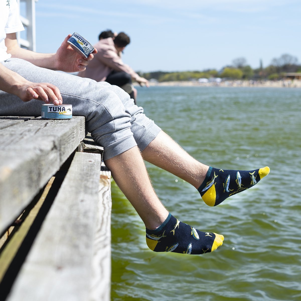 Herren Sneaker Socken in einer Blechdose | Thunfisch Muster